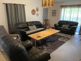 Fuaamotu Airport Overnight Stay and Catch Your Flight ! - 5