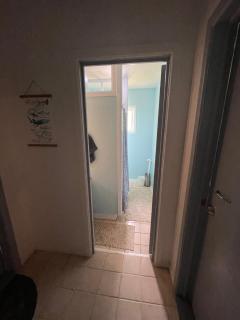 Fuaamotu Airport Overnight Stay and Catch Your Flight ! - 4