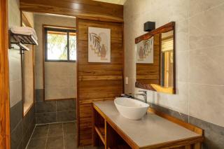 Rocks Beach Boutique - 1