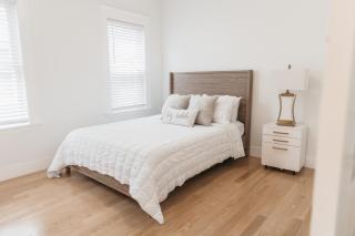 Stay Comfy Easy Boston Access, Everett MA - 1