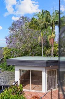 Modern 4-Bedroom Retreat in Kangaroo Point - 6