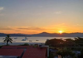 Frente mar Canajurê - 1