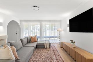 Salty Waves Escape at Jervis Bay - 3BR relaxed beach side living - 7