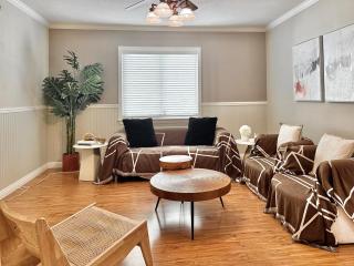 #Marbella Lane - Charming 4BR Bungalo for Relaxing Retreat - 7