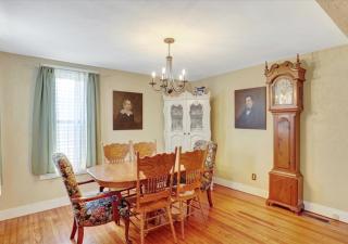 Historic Downtown Gettysburg Entire Home with Free Parking - 4