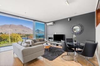 Lakeside 2-Bed Apartment Pounamu Complex - 3