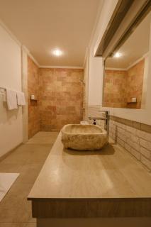 Villa 3BR in Canggu nearby Berawa Beach - 1