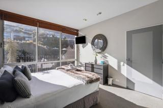 Lakeside One-Bedroom Retreat Pounamu Complex - 2