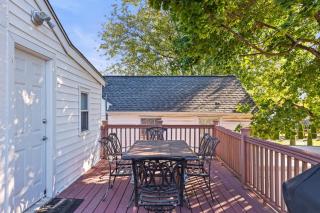 Historic Downtown Gettysburg Entire Home with Free Parking - 1