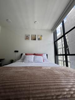 Modern studio apartment with rooftop, Chicó Norte - 7