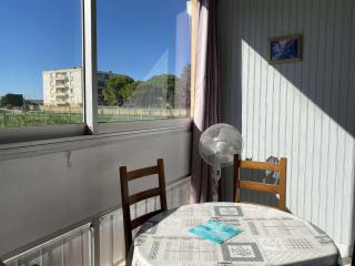 Studio avec parking privé à Balaruc-les-Bains, proche stade - FR-1-553-314 - 6