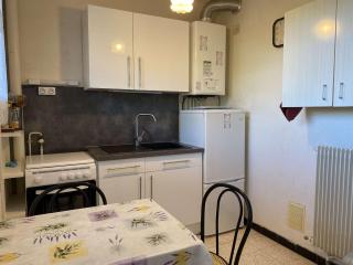 Studio avec parking privé à Balaruc-les-Bains, proche stade - FR-1-553-314 - 2