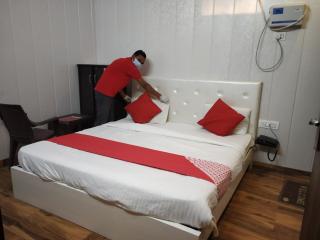 OYO 81074 Hotel Adb - 6