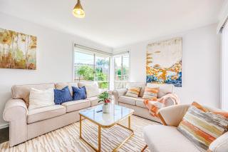 StayAU 4BR Family-Friendly Home near Deakin Uni - 0