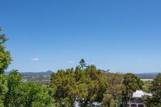 Hilltop Retreat Noosa Heads - 2