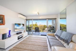 Hilltop Retreat Noosa Heads - 9