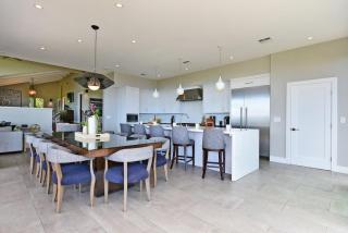 Hale Nui · HALE NUI Luxury Retreat 5BD w Private Pool Hot Tub - 4