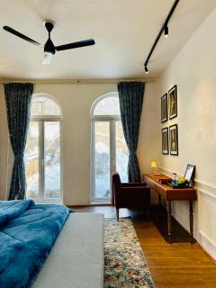 The Zoey Villa, with Central Heating, Bonfire, BBQ & Complimentary Breakfast - 2