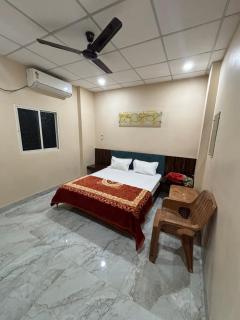 Hotel Shri Krishna - 4