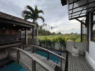 Villa Kayu Sungkai - 5