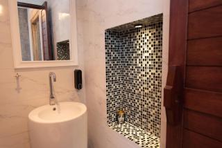 V256 Huge Modern 10BR ZipLine 3 Pools Fully Loaded - 6