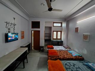 Neraine Niwas HomeStay - 7