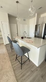 Oasis Lakeside place Near Frisco 2bd-2ba Sleep 6 - 8