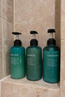 Pearl Coast - Modern 2BR with Rooftop Pool & Views - 9