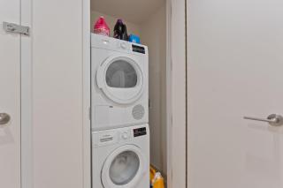 Pearl Coast - Modern 2BR with Rooftop Pool & Views - 4