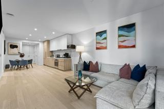 Pearl Coast - Modern 2BR with Rooftop Pool & Views - 8