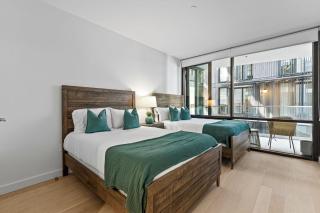 Pearl Coast - Modern 2BR with Rooftop Pool & Views - 1