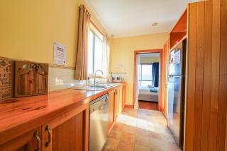 StayAU Riverfront Paradise Pet-friendly Tasmania - 4