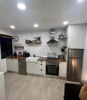 Sea View Penthouse Apartment or Studio with Large Terrace in Los Cristianos - 4