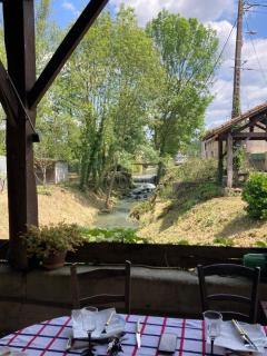 Maison sur ancien moulin à eau, calme et piscine - 6