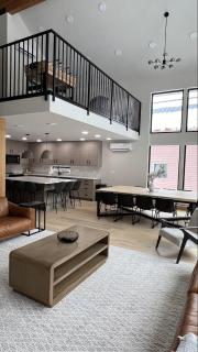 LUXE Hyak Retreat with Sauna, Hot Tub, Game Room, 6BR - 2