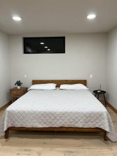 LUXE Hyak Retreat with Sauna, Hot Tub, Game Room, 6BR - 1