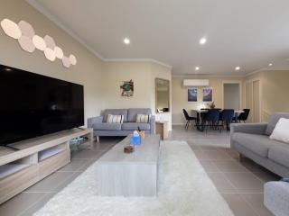 Summerhill Getaway: Simple Comfort Near Launceston - 0