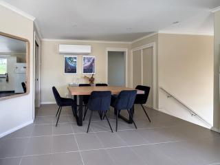 Summerhill Getaway: Simple Comfort Near Launceston - 2