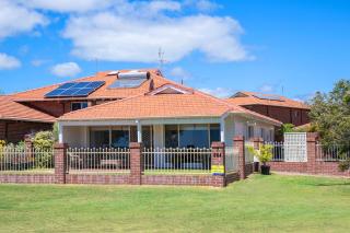 Beachfront home Busselton- Jetty Views - 6