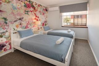 Beachfront home Busselton- Jetty Views - 3