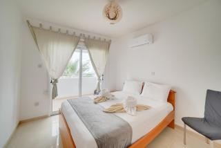 Cozy Mackenzie Getaway - 8