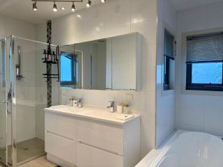 Home Away From Home - Maribyrnong Boutique Townhouse - 2