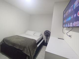 A 20 min CC Vista vista con patio fácil acceso - 5