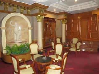 Gajahmada Graha Hotel - 8