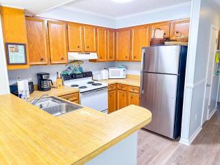 Tilghman Beach and Racquet Club 150 - 4