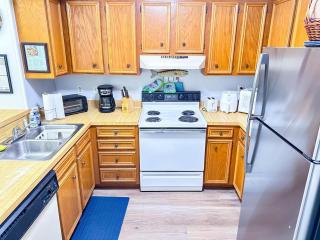 Tilghman Beach and Racquet Club 150 - 3