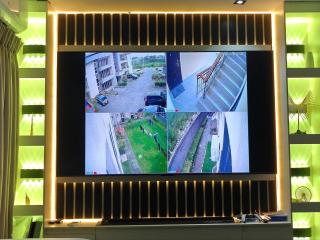 The Noire Haven - Modern Home with Fast Wi-Fi - 3