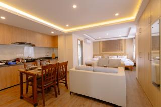 Atithi Hotel & Apartment - 0