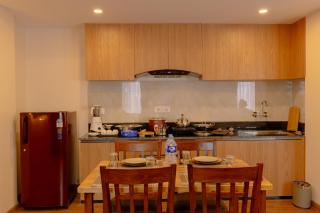 Atithi Hotel & Apartment - 1