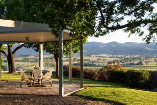 Allambie - Poolside Elegance in Mudgee Countryside - 1